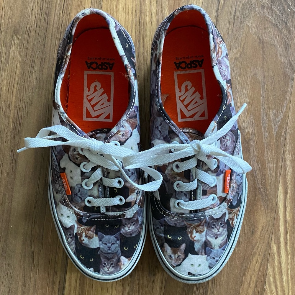 Vans x ASPCA Cat Print Lace-Up Shoes Size 7